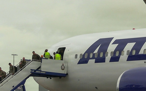 U.S. Marines with MRF-D arrive at RAAF Base Darwin