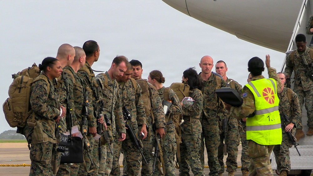 U.S. Marines with MRF-D arrive at RAAF Base Darwin