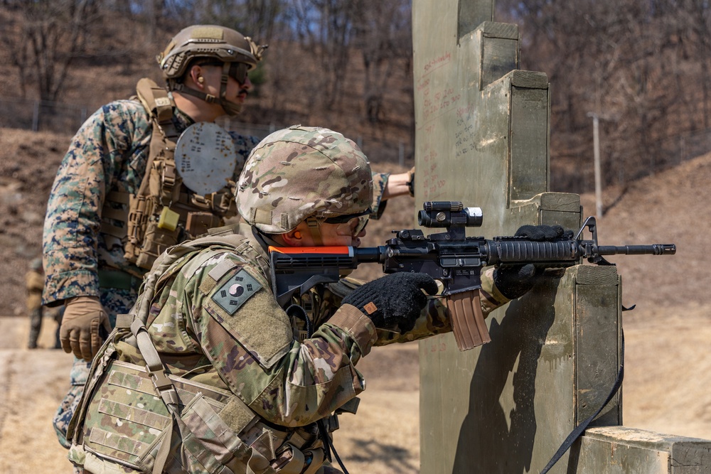 U.S. Marines with 3/12 Conduct Bilateral Live-Fire Range during KMEP 26.1