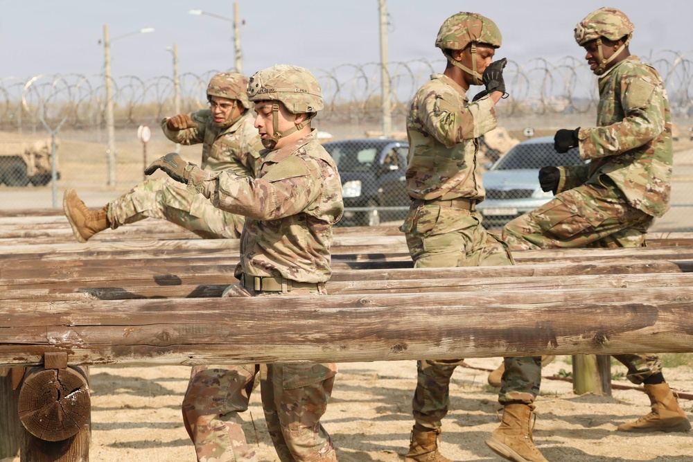35th Air Defense Artillery Brigade Conducts Confidence Course at Camp Humphreys