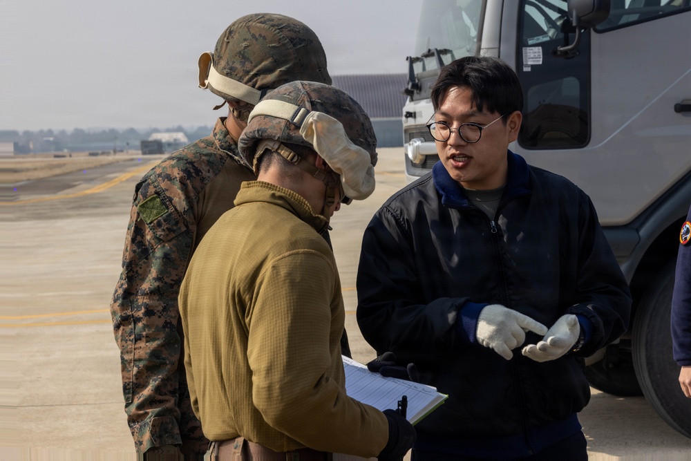 U.S. Marines, ROKAF develop FARP operation skills