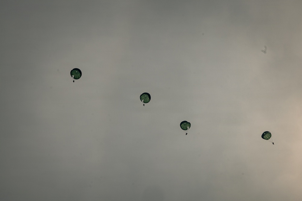 U.S. Marines and ROK Marines Air Insert During KMEP 26.1