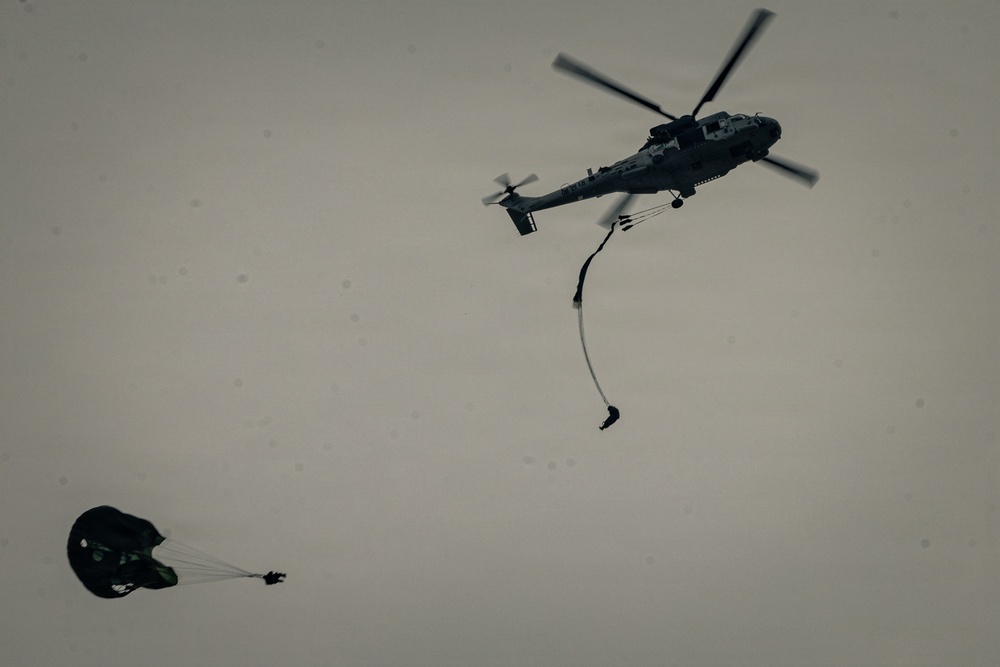 U.S. Marines and ROK Marines Air Insert During KMEP 26.1