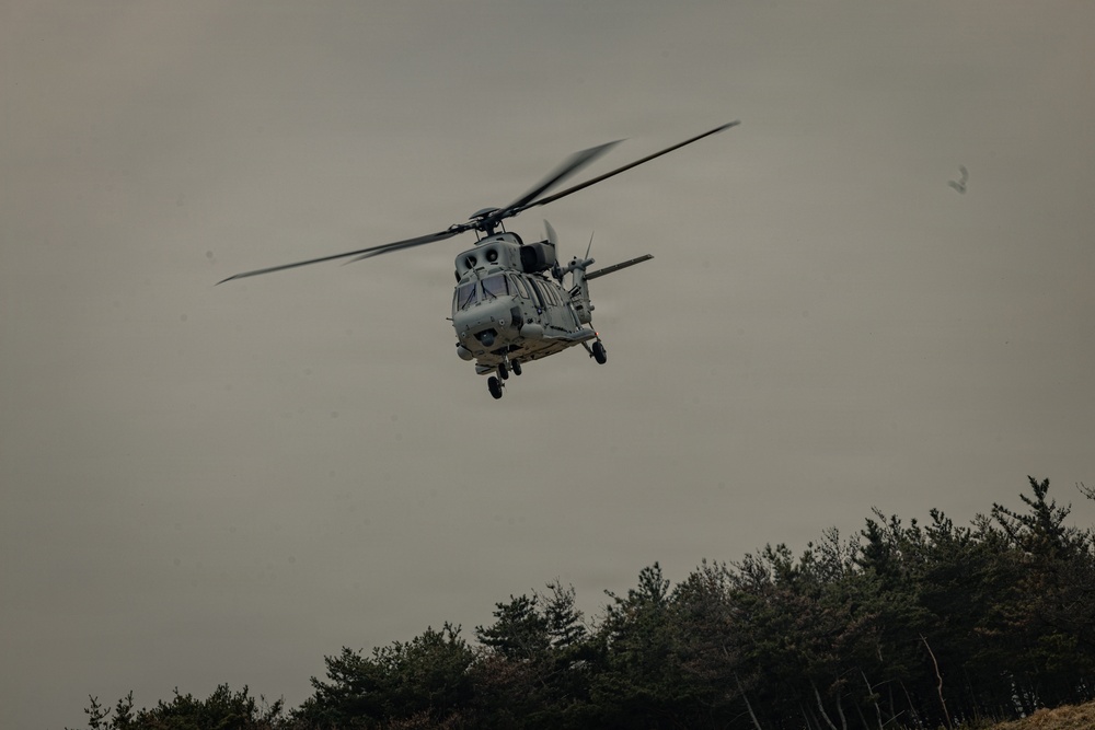 U.S. Marines and ROK Marines Air Insert During KMEP 26.1