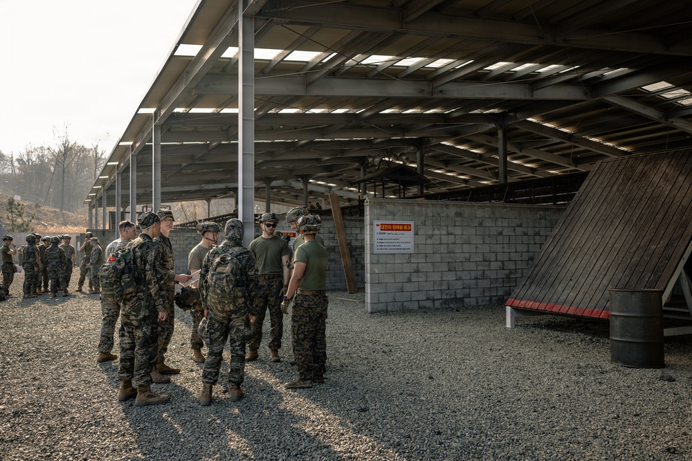 U.S. Marines and ROK Marines Conduct Team Building Exercises During KMEP 26.1