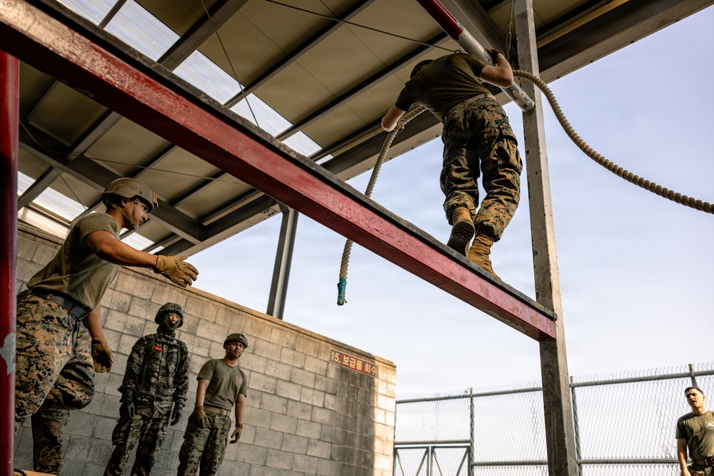 U.S. Marines and ROK Marines Conduct Team Building Exercises During KMEP 26.1