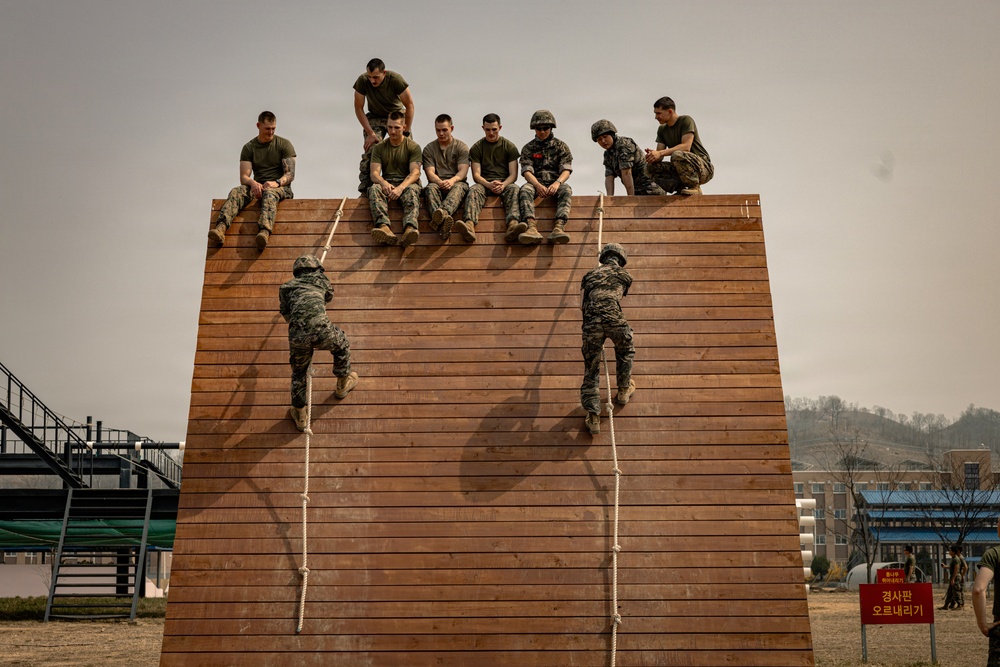 U.S. Marines and ROK Marines Conduct Team Building Exercises During KMEP 26.1