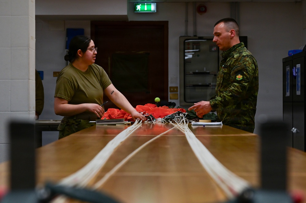 31st MXG partners with Bulgarian air force for readiness training