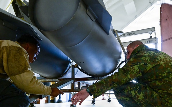 31st MXG partners with Bulgarian air force for readiness training