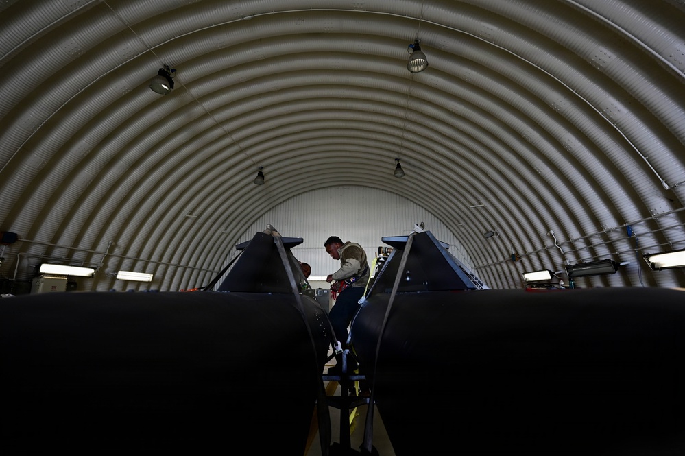 31st MXG partners with Bulgarian air force for readiness training