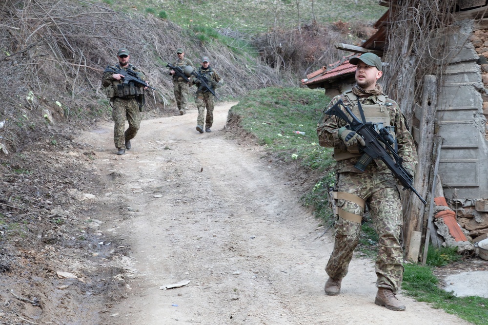 Latvian contingent helps ensure freedom of movement in Kosovo