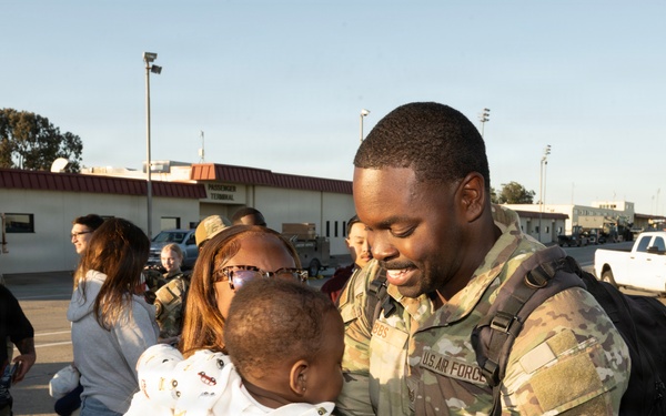 Travis welcomes Airmen home