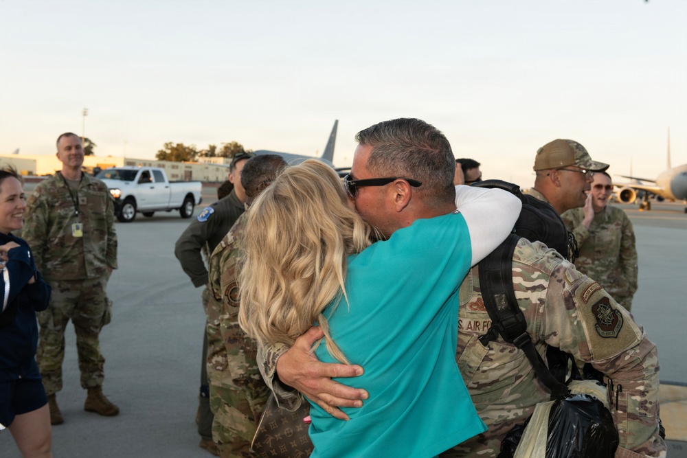 Travis welcomes Airmen home