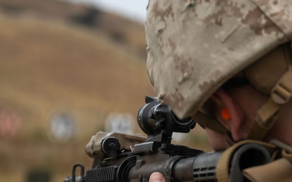 CLR-1 Marines participate in rifle qualification tables 3-6 range