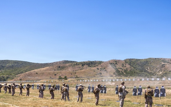 CLR-1 Marines participate in rifle qualification tables 3-6 range