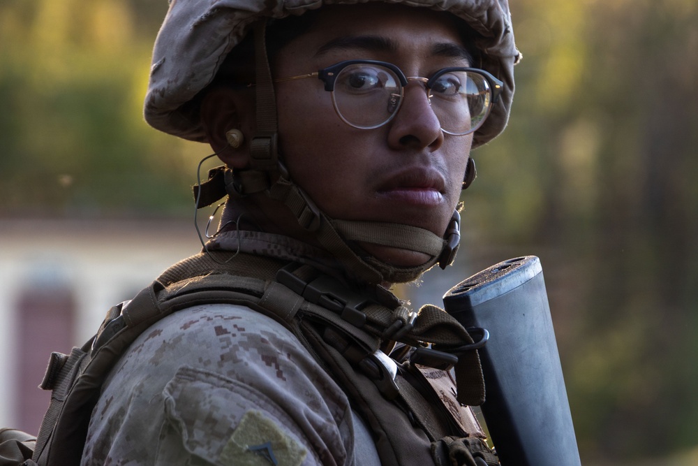 CLR-1 Marines participate in rifle qualification tables 3-6 range