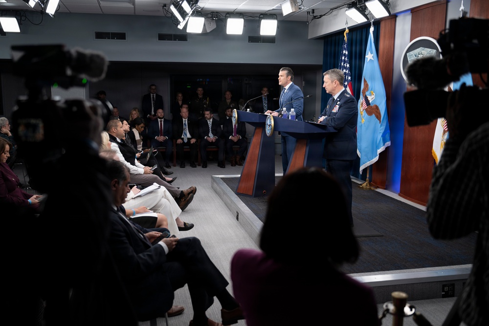 SW, CJCS Conduct Pentagon Press Briefing