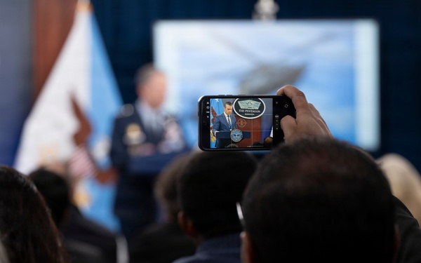 SW, CJCS Conduct Pentagon Press Briefing
