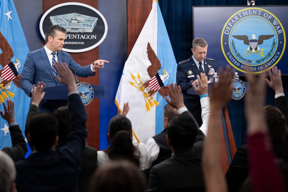 SW, CJCS Conduct Pentagon Press Briefing