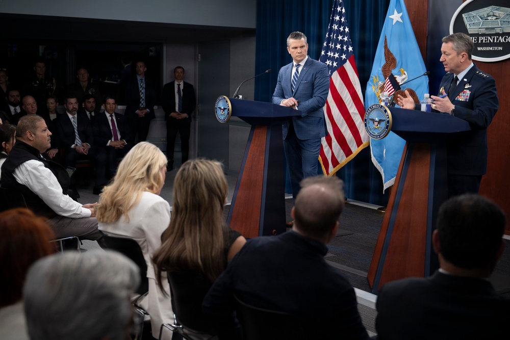 SW, CJCS Conduct Pentagon Press Briefing