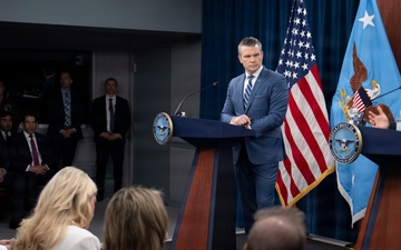 SW, CJCS Conduct Pentagon Press Briefing