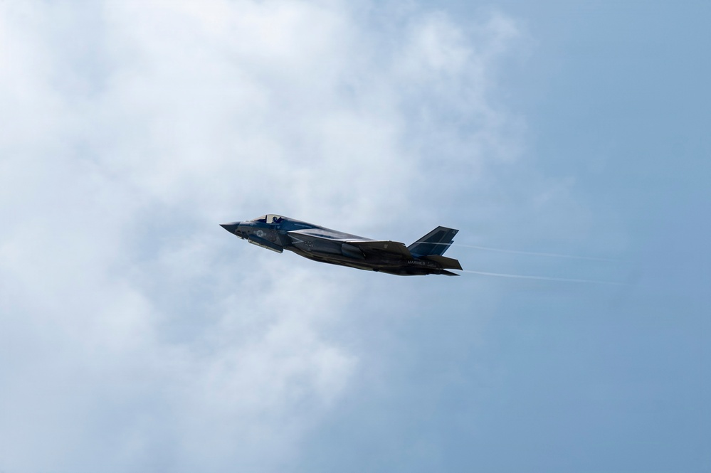 F-35B Lightning II take off from Puerto Rico