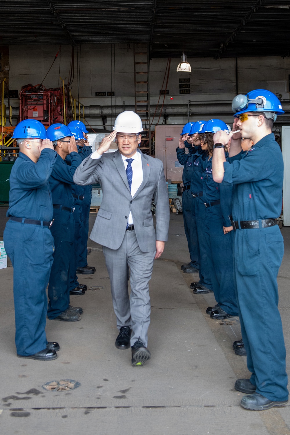 Under Secretary of the Navy Visits Stennis