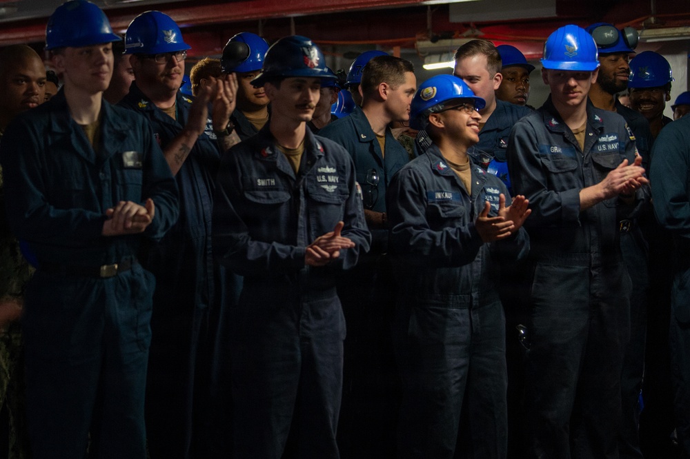 Under Secretary of the Navy Visits Stennis