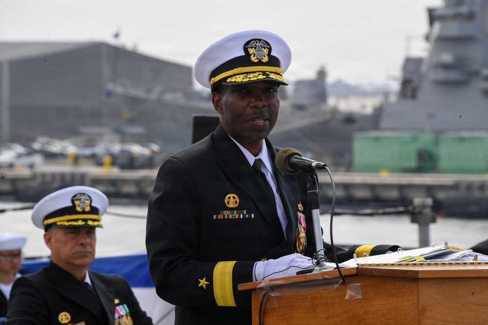 USS Michael Monsoor (DDG 1001) holds change of command