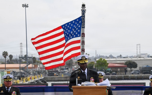 USS Michael Monsoor (DDG 1001) holds change of command