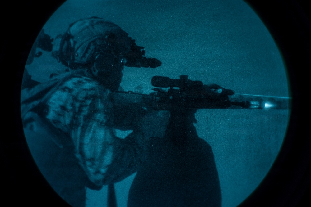 24th MEU: V32 Night Range