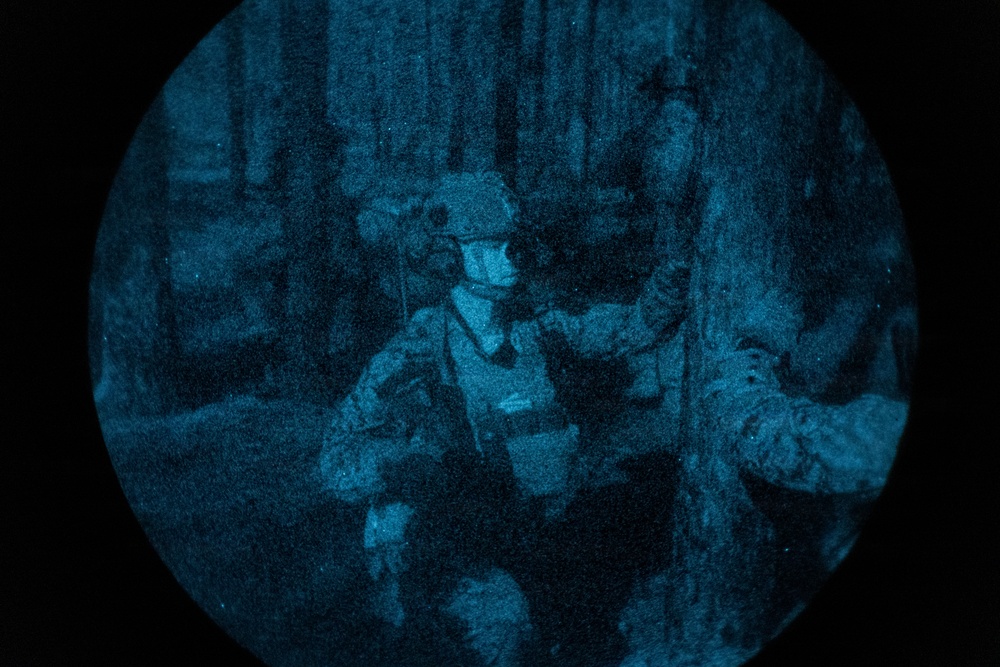 24th MEU: V32 Night Range