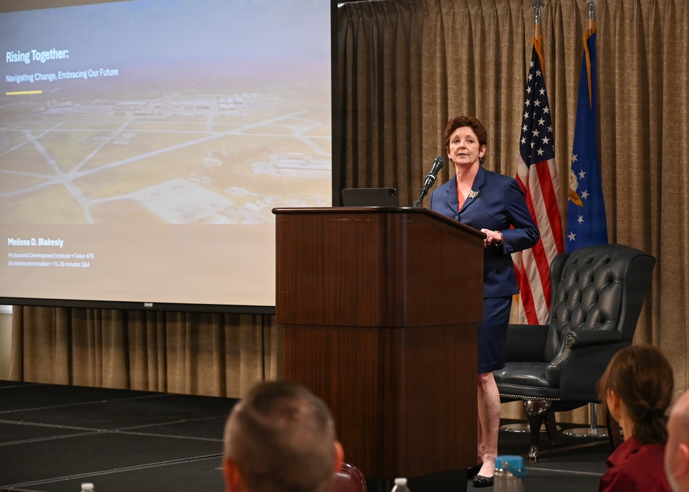 Blakesly speaks to SDFM Sequoyah Chapter