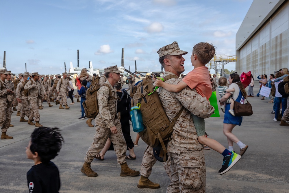 VMM-162 returns from the Horn of Africa