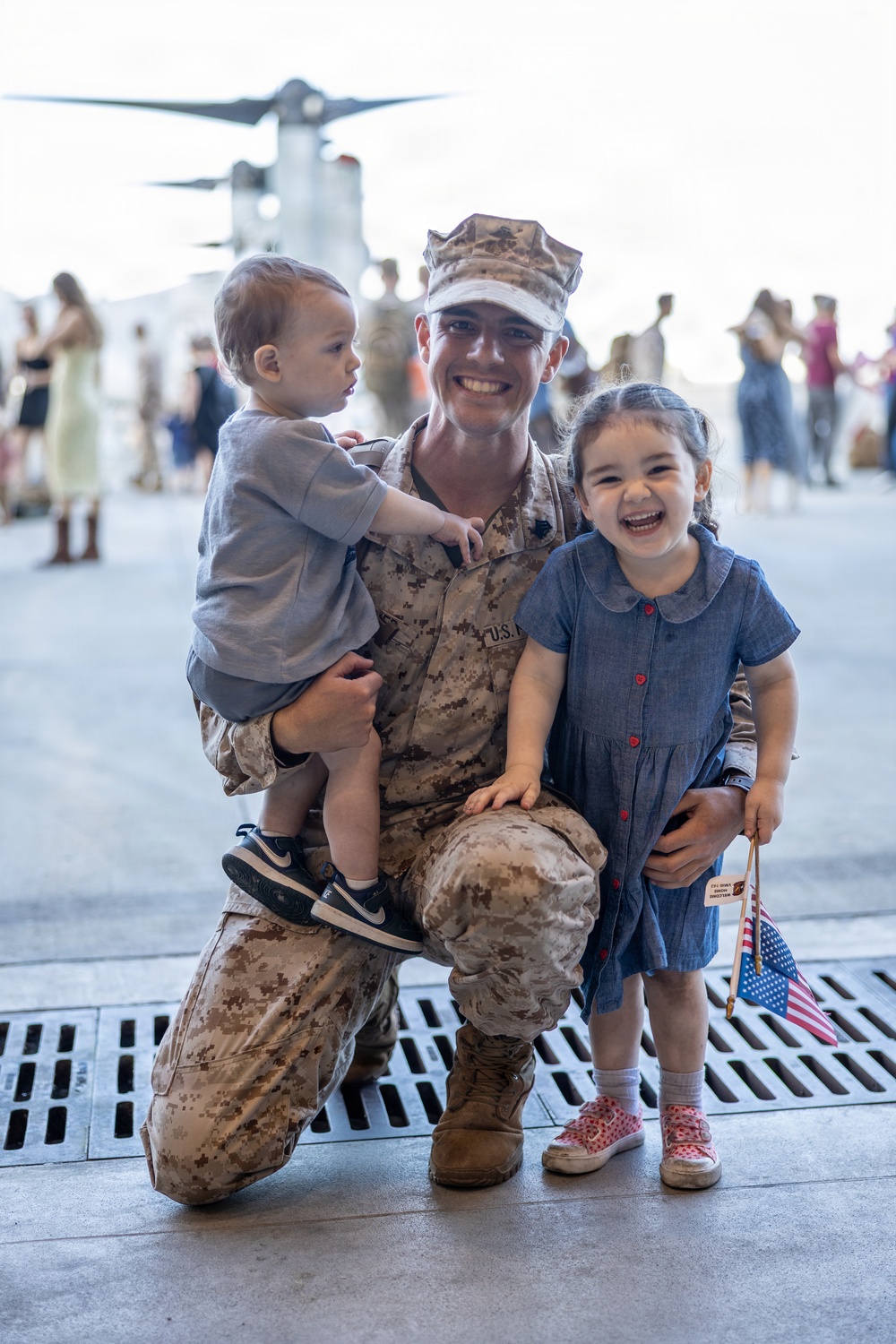 VMM-162 returns from the Horn of Africa