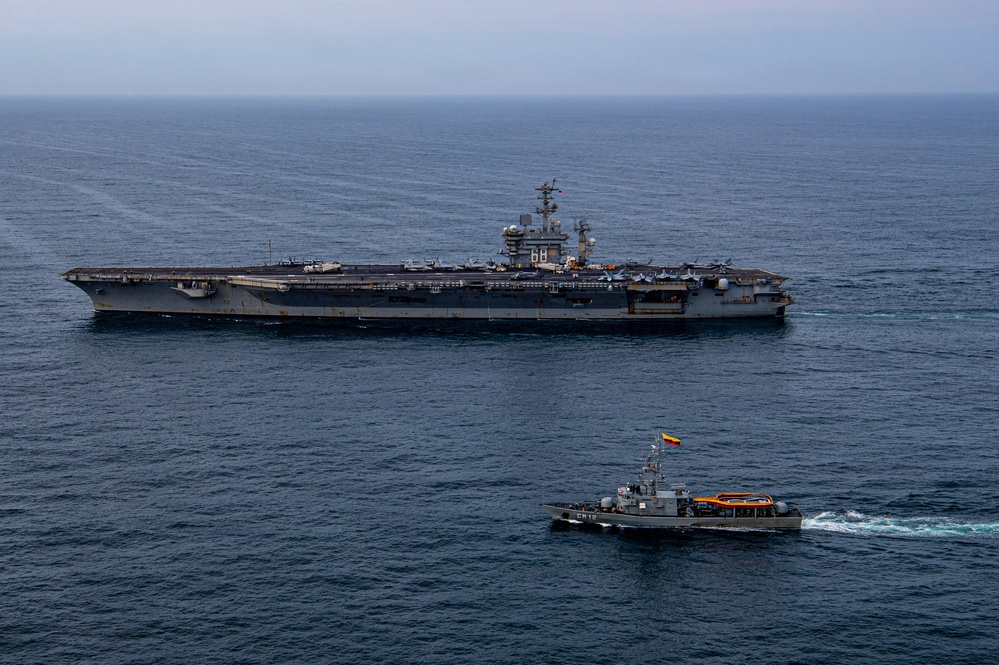 Nimitz Carrier Strike Group and Ecuadorian Navy Conduct a Bilateral Maritime Engagement