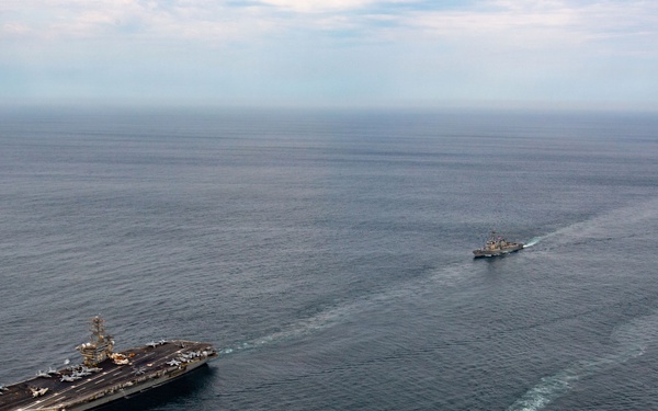 Ecuador and U.S. Navies Conduct Bilateral Maritime Engagement in Pacific Ocean