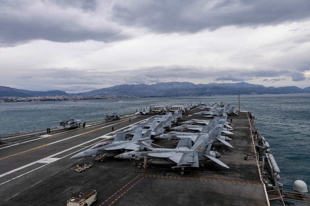 USS Gerald R. Ford (CVN 78) Departs Split, Croatia