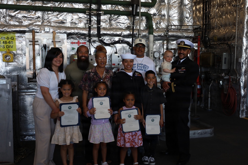 Group Photo of BM1 Keil and her Family