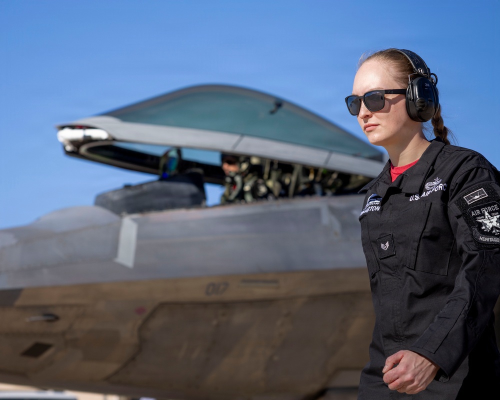 F-22 Demo Team Secures 2026 Heritage Flight Accreditation