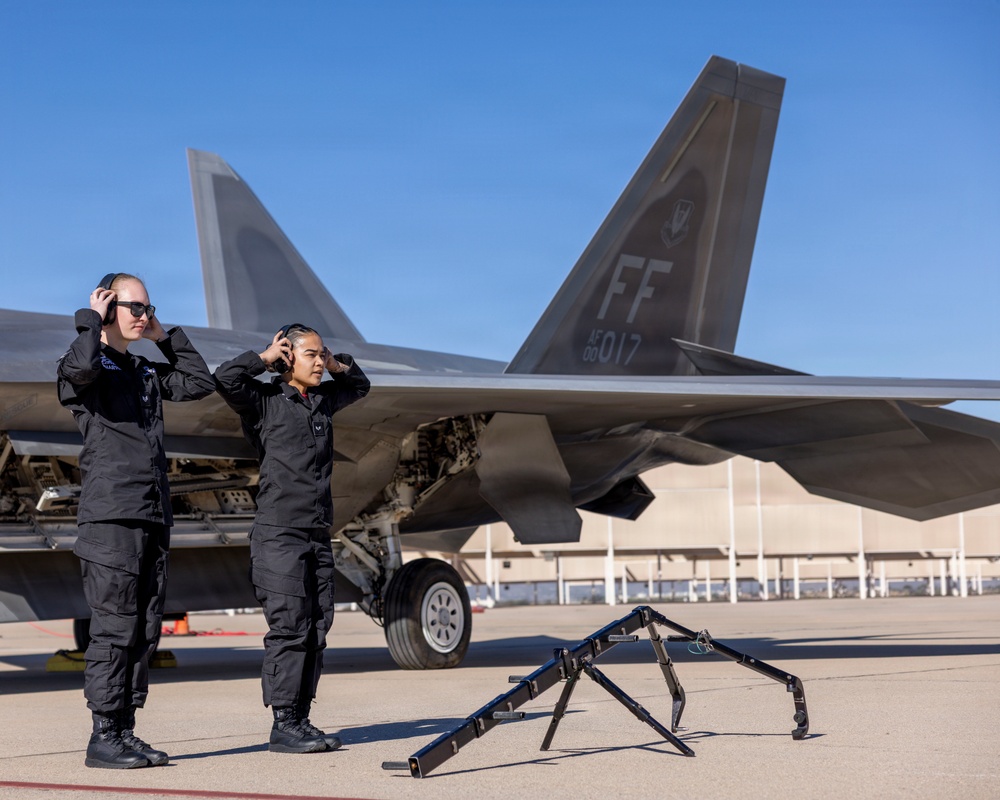 F-22 Demo Team Secures 2026 Heritage Flight Accreditation