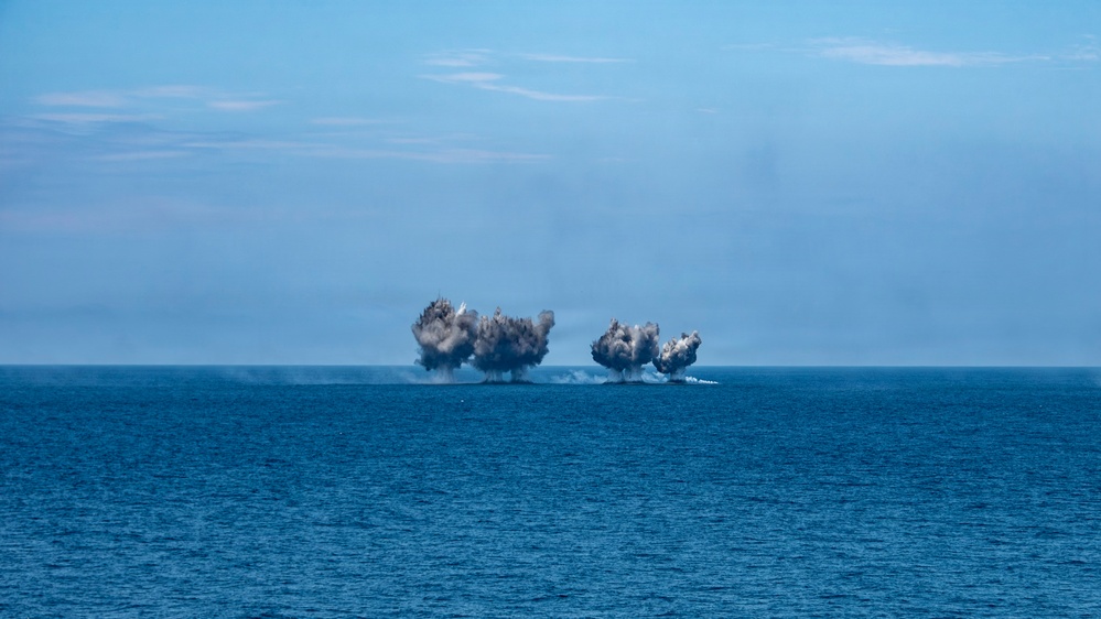 Nimitz Conducts Air Power Demonstration