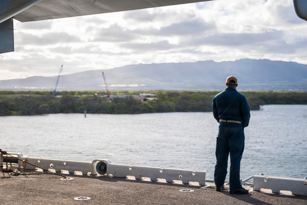 Boxer Conducts Sea and Anchor