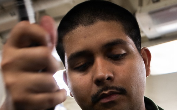 11th MEU Marines conduct maintenance aboard USS Boxer