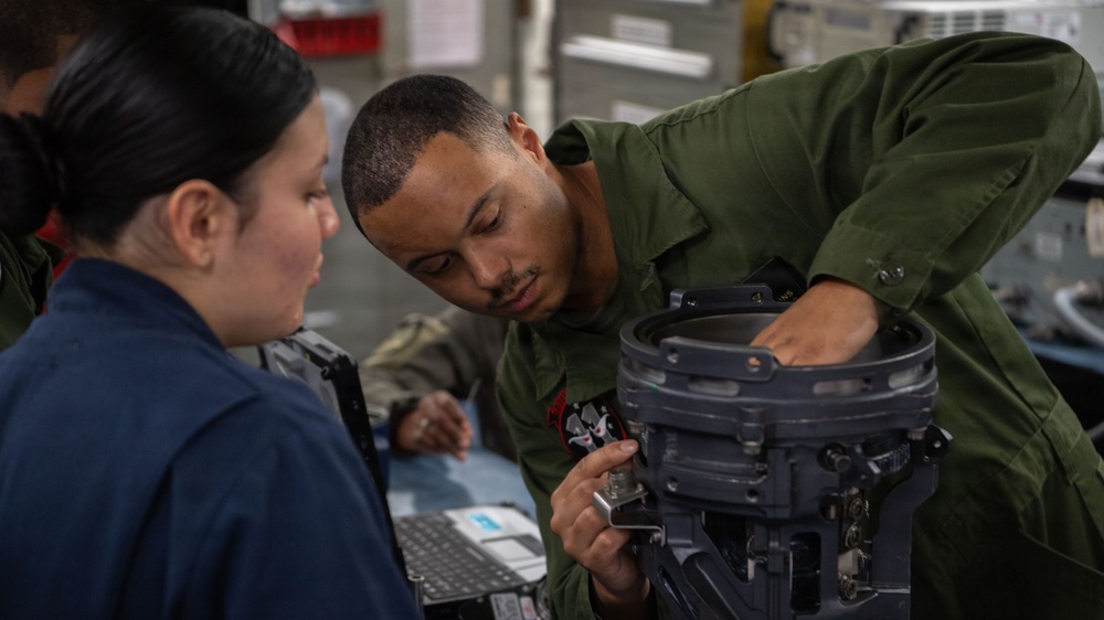 11th MEU Marines conduct maintenance aboard USS Boxer