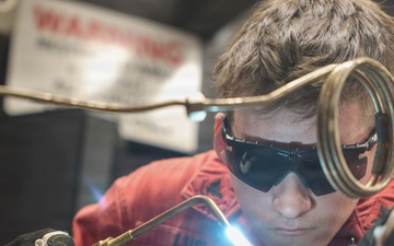 USS Boxer HT Conducts Routine Maintenance