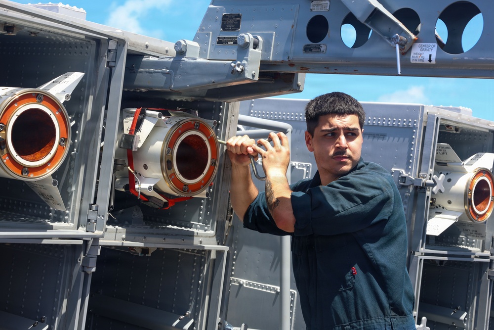 Boxer Conducts Missile Loading