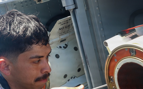 Boxer Conducts Missile Loading