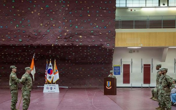 HHC, 1st Signal Brigade holds Change of Responsibility Ceremony.