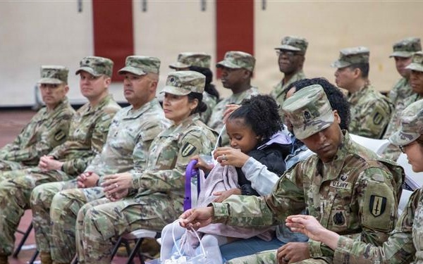 HHC, 1st Signal Brigade holds Change of Responsibility Ceremony.